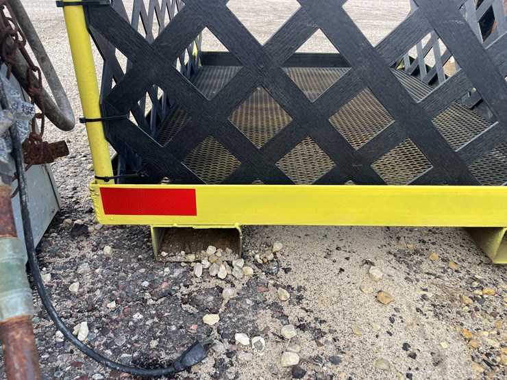 #2493-•-pallet-fork-man-basket-image-7