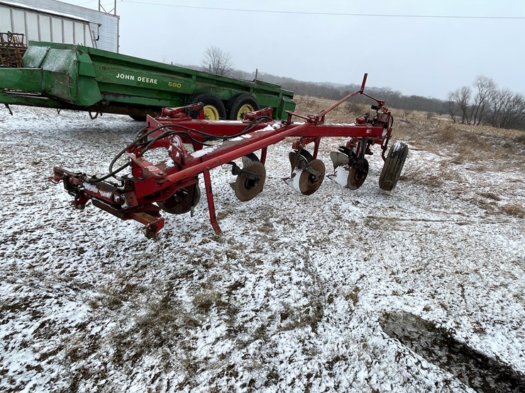 2004-international-720-image-1