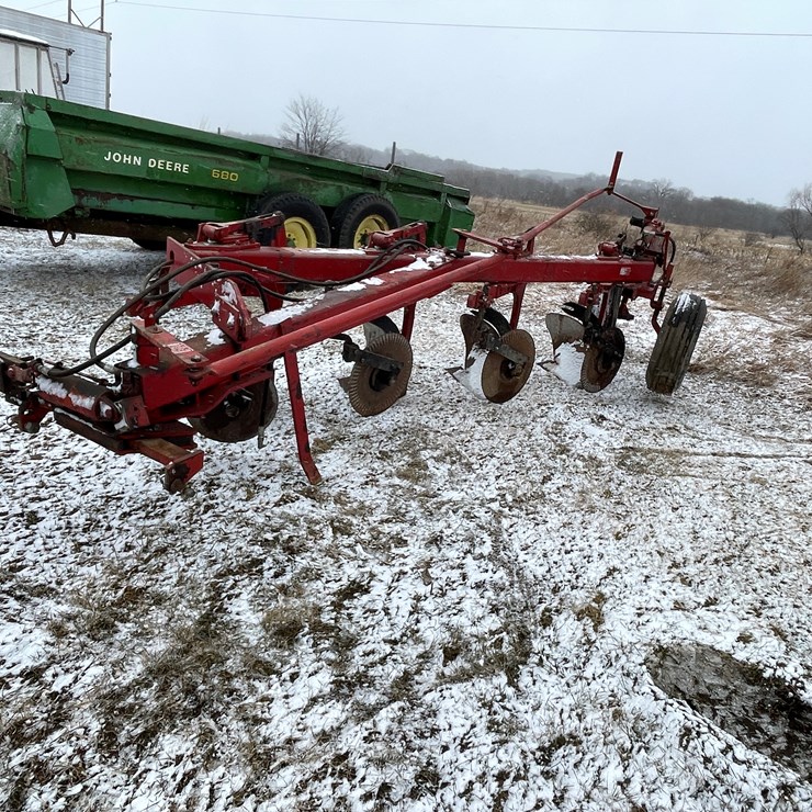 2004 INTERNATIONAL 720