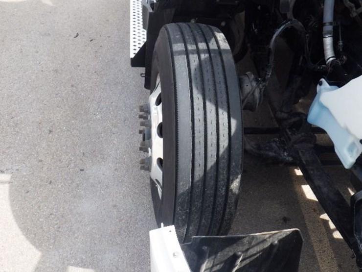 2024-kenworth-t680-image-23