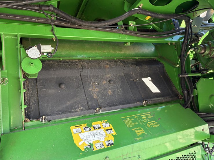 2005-john-deere-9660-sts-image-19