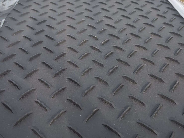 (15)-heavy-duty-mats---8'-x-4'-x-1/2"-thick-image-2