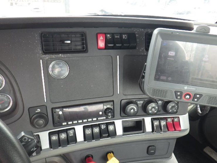 2022-kenworth-t680-image-20