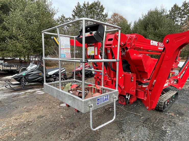 #1000-•-2024-cmc-90hd+-lift-(fall-creek,-wi)-image-12