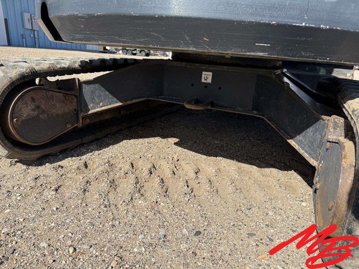 2013-bobcat-e35-image-16