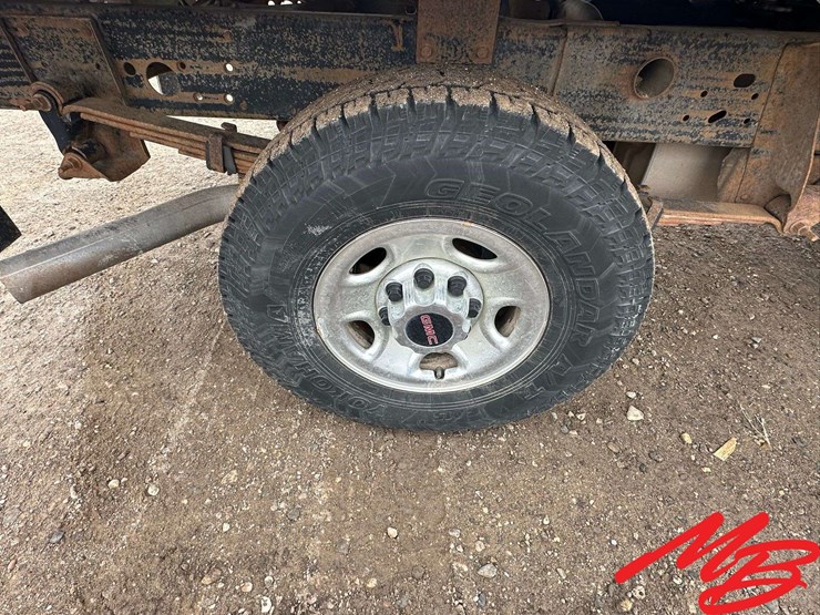 2007-gmc-3500-image-11