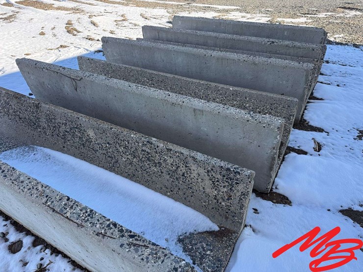(5)-concrete-feed-bunks,-8’x27”-image-6