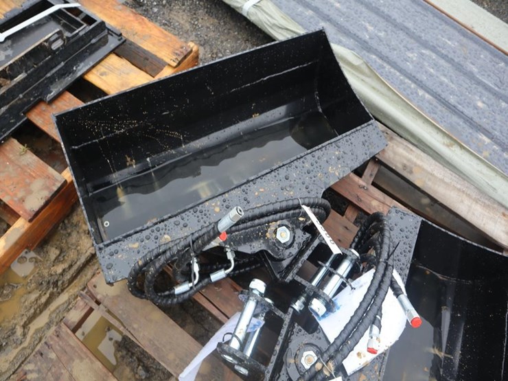 tpm-32"-hydraulic-tilt-bucket-image-1