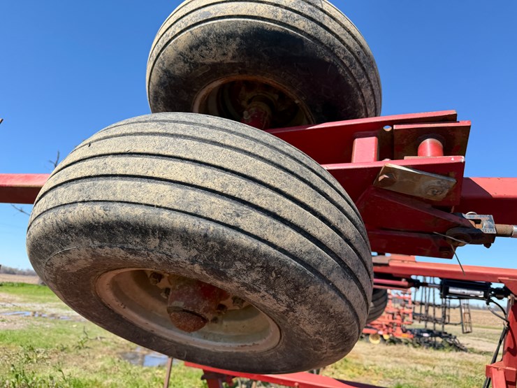 case-ih-3900dh-image-9
