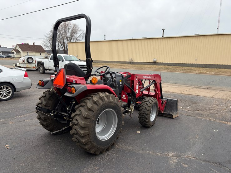 #1022-•-mahindra-2638-tractor-with-loader-(eau-claire,-wi)-image-4