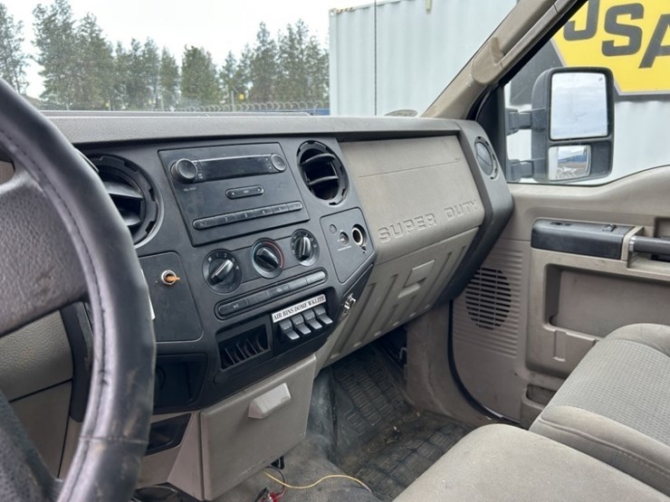 2010-ford-f550-xl-sd-image-25