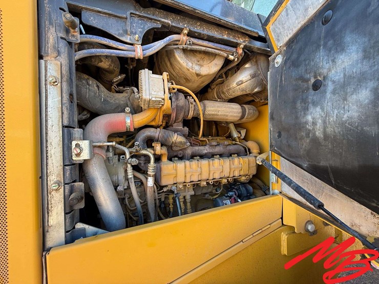 2018-deere-544k-image-13