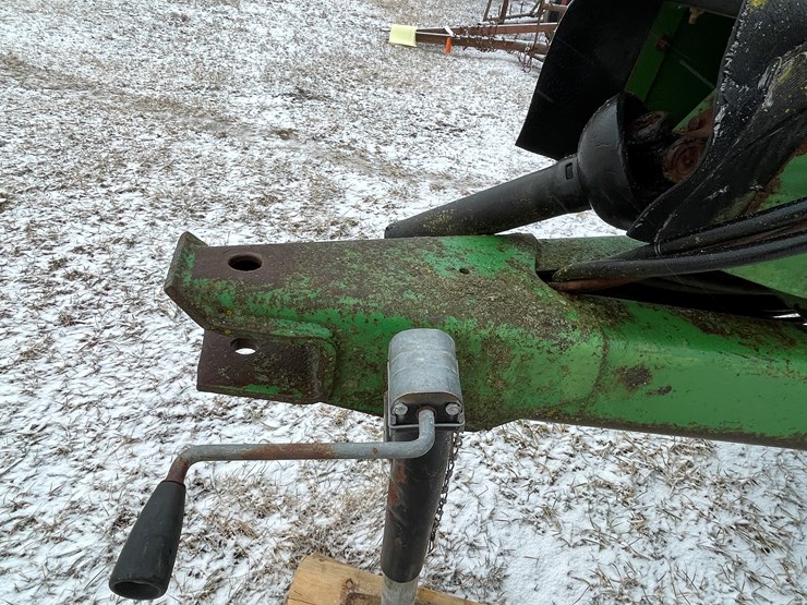 john-deere-680-image-33