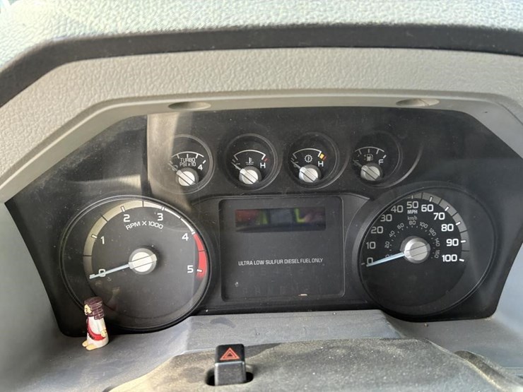 2011-ford-f550-image-14