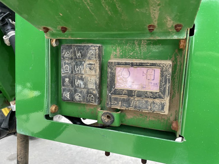 2018-john-deere-r4045-image-36