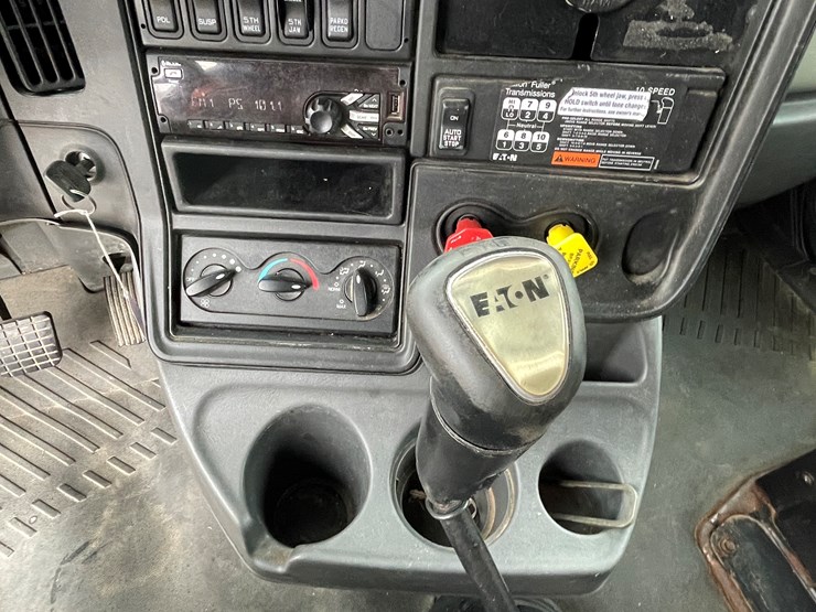 2016-international-prostar-image-54