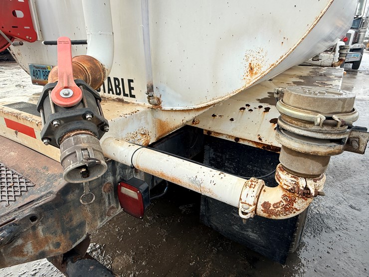 1988-mack-dm690s-image-29