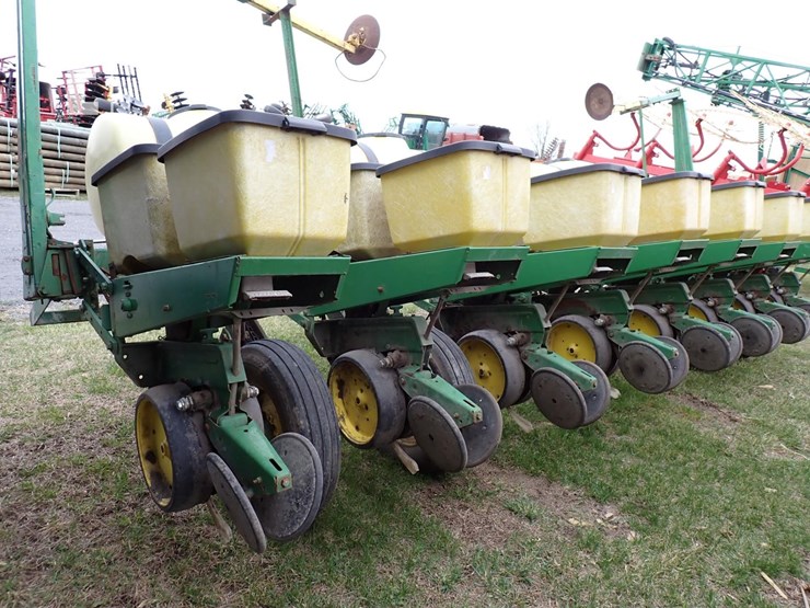 john-deere-7000-image-10