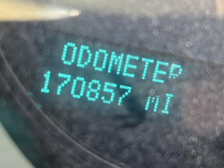 2010-chevrolet-silverado-2500-image-12