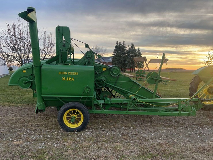 john-deere-no.-12a-pull-type-combine-image-6