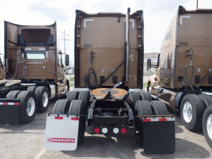 2022-kenworth-t680-image-11