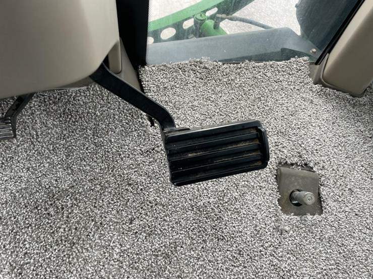 2018-john-deere-r4045-image-73