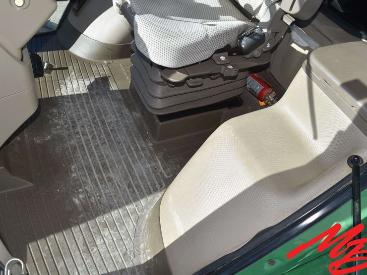 2018-john-deere-r4038-image-43