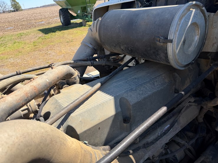 #42453-•-1996-freightliner-daycab-truck-tractor-vin:-1fupdcxb8th744360-image-52