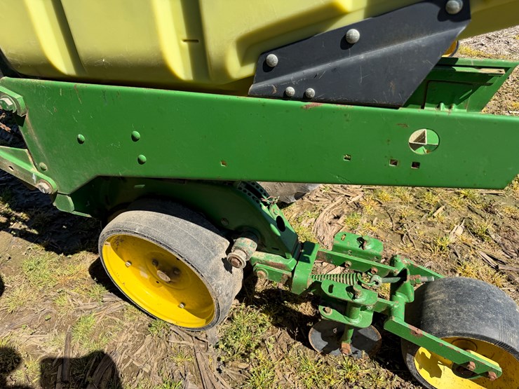 john-deere-7300-image-45