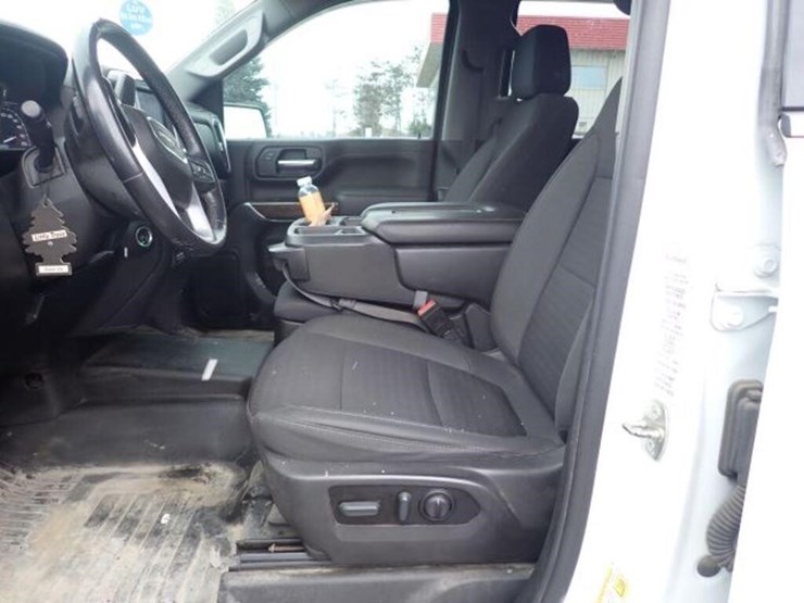 2022-gmc-2500hd-image-7