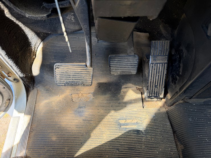 #42453-•-1996-freightliner-daycab-truck-tractor-vin:-1fupdcxb8th744360-image-61