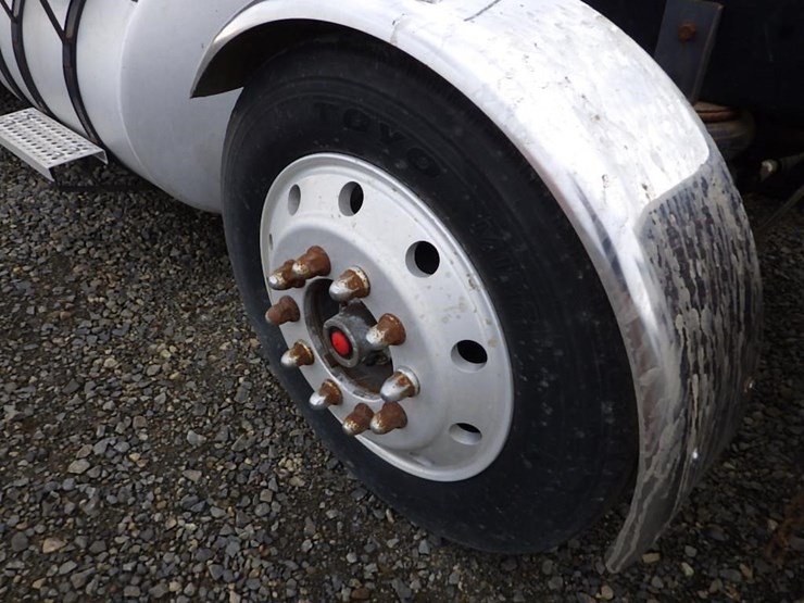 2016-international-prostar-image-37