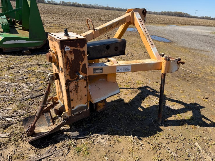 #42469-•-hurricane-3pt15-pto-ditcher-image-3