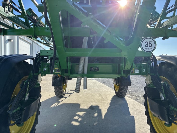 2022-john-deere-410r-image-39