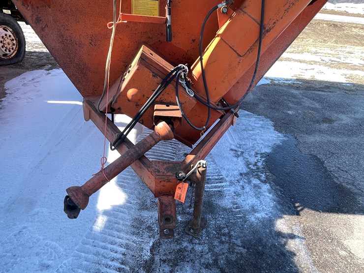#1013-•-caldwell-grain-cart-image-11