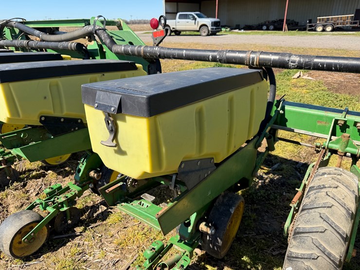 john-deere-7300-image-23