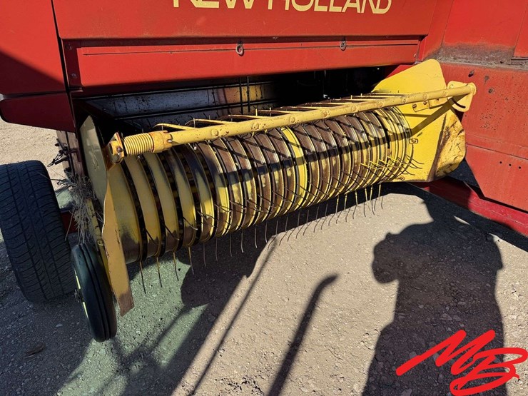 new-holland-315-image-18