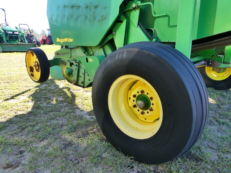 2003-john-deere-567-image-5