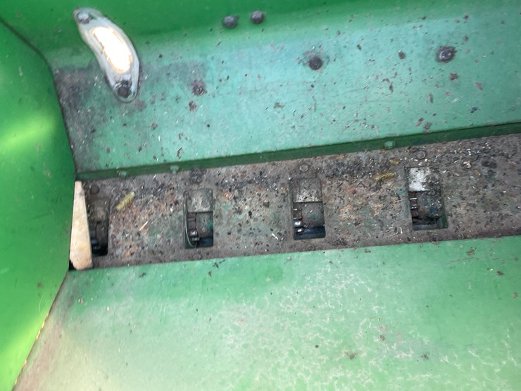 john-deere-8200-image-37