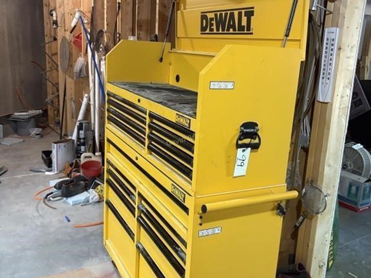 dewalt-rolling-tool-chest-image-6