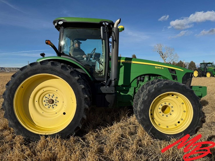 2010-john-deere-8245r-image-6