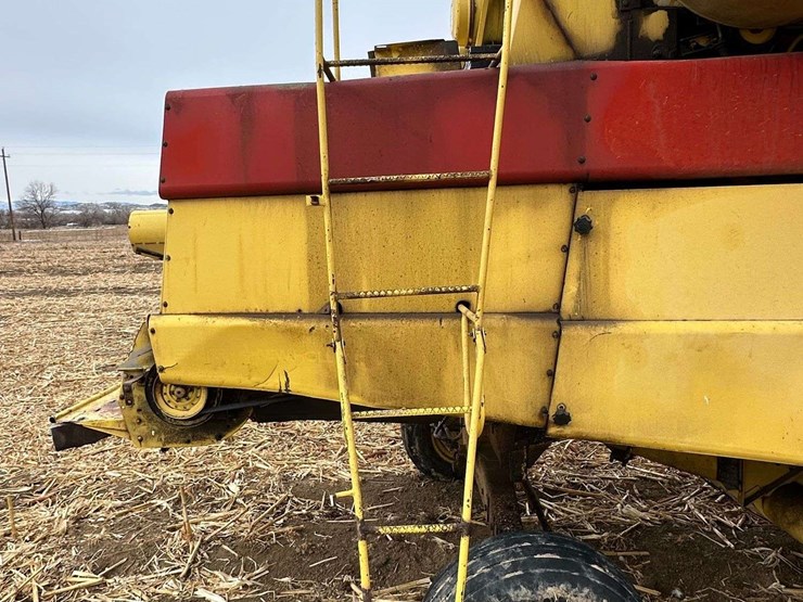 new-holland-70-image-21