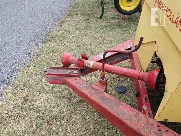 new-holland-353-image-11