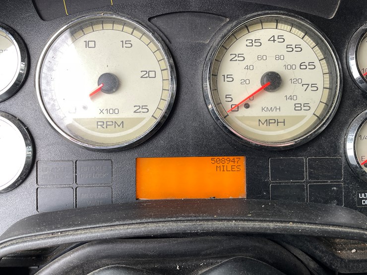 2016-international-prostar-image-48