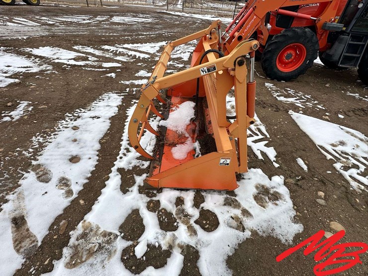 2015-kubota-m135gx-image-34