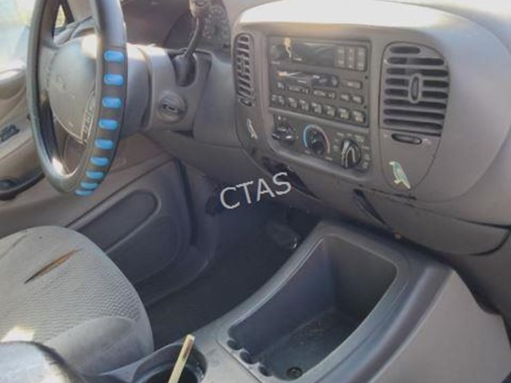 2000-ford-expedition-xlt-image-15