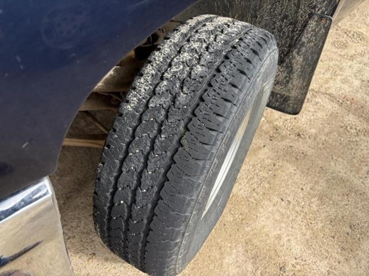 2009-chevrolet-3500-image-4