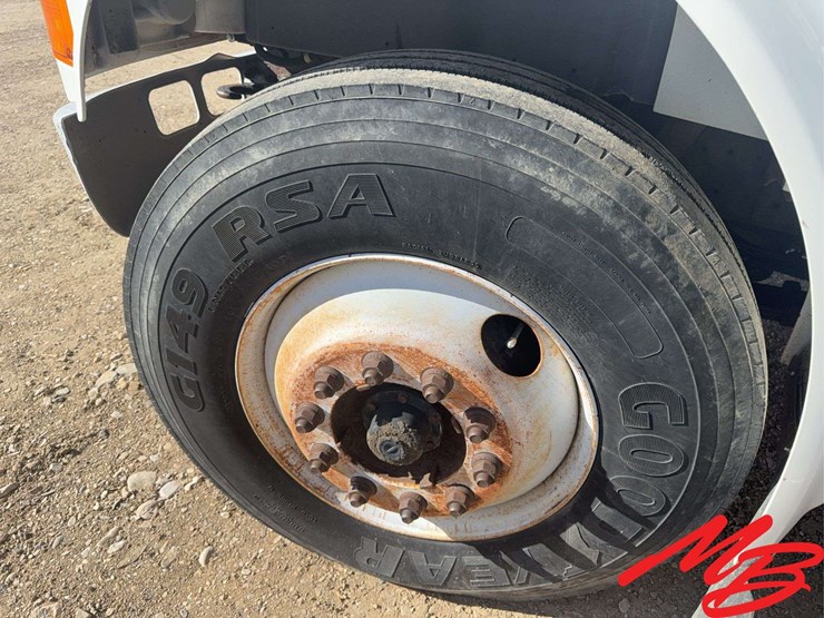 2000-international-4900-image-13