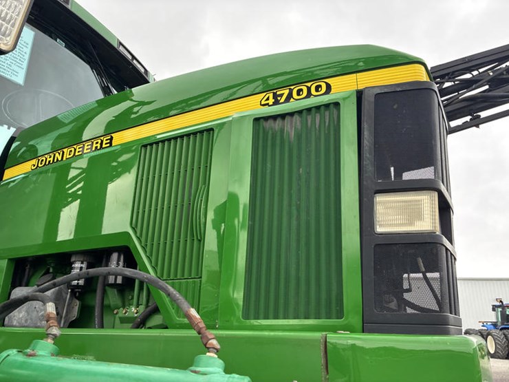 1998-john-deere-4700-image-13
