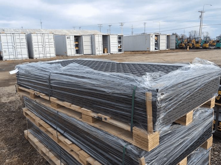 (15)-heavy-duty-mats---8'-x-4'-x-1/2"-thick-image-1